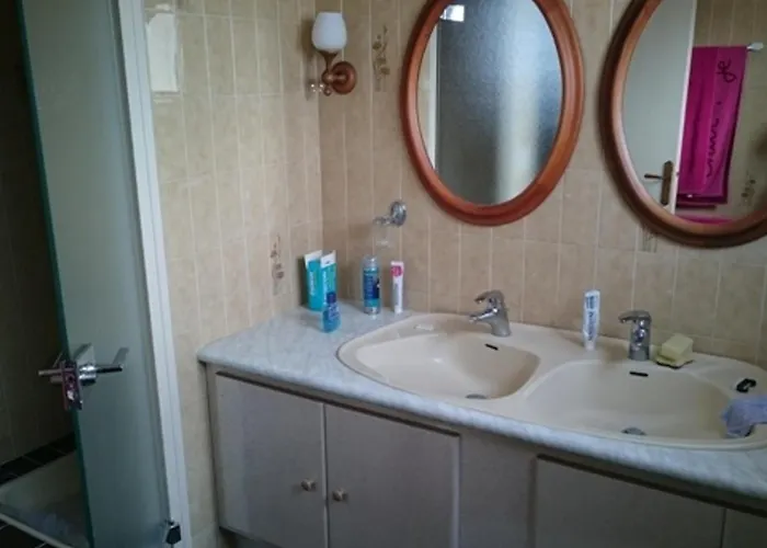 Maison F3 : Proche Et Commerces - Fr-1-71-58 Holiday home