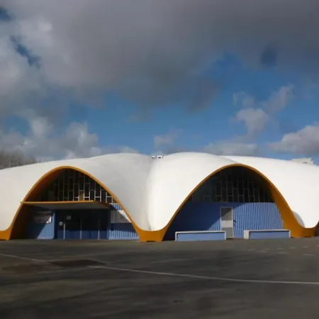 Maison F3 : Proche Et Commerces - Fr-1-71-58